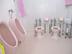 幼児・乳児　1階トイレ